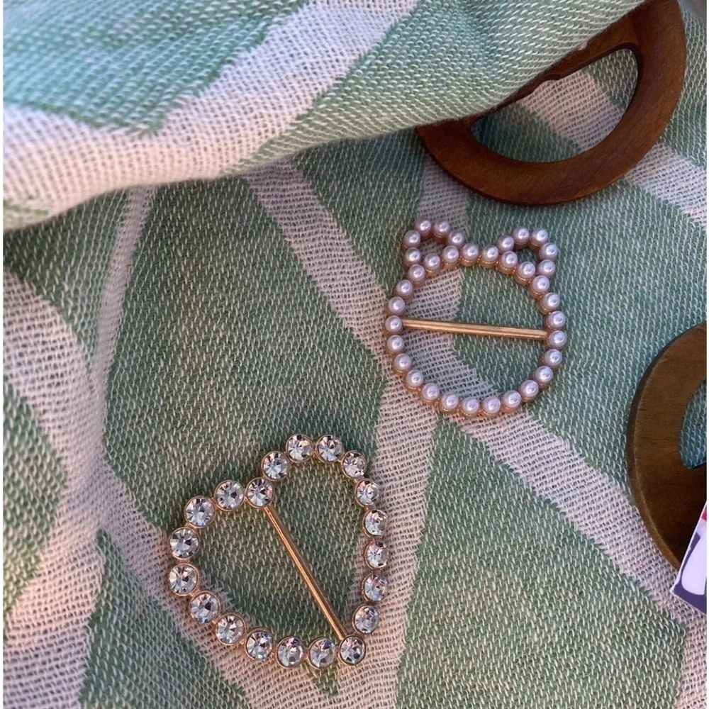 Wear Your Textile Clip Pointy Cat Ears FREE WITH Cat’s Meow Wrap Blanket Towel - Picture 7 of 15